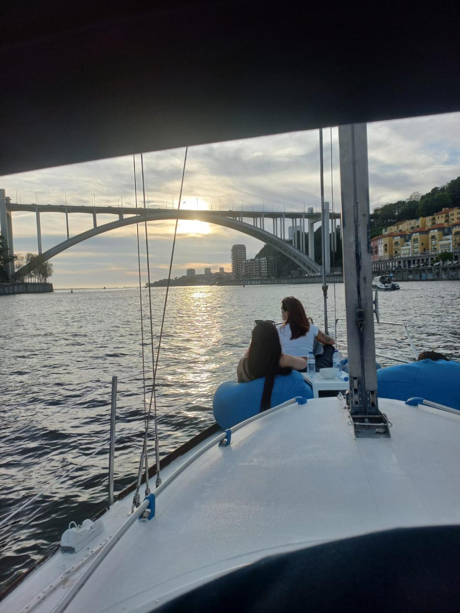Navegar No Douro - Navegacao E Turismo Unipessoal, Lda Bateau-hôtel *